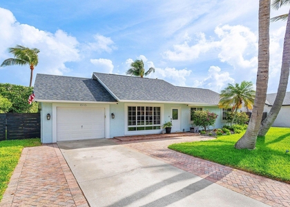 1515 Gallinule Drive - Photo 1