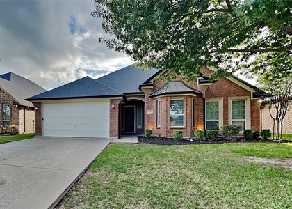 309 Hudson Lane - Photo 1