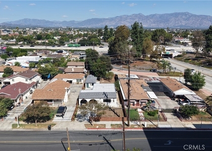 1113 W Hellman - Photo 1