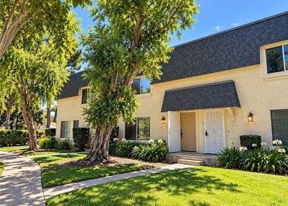 6511 Wystone Avenue - Photo 1