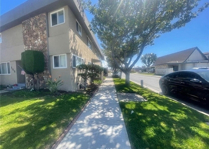 144 W Hillsdale Street - Photo 1