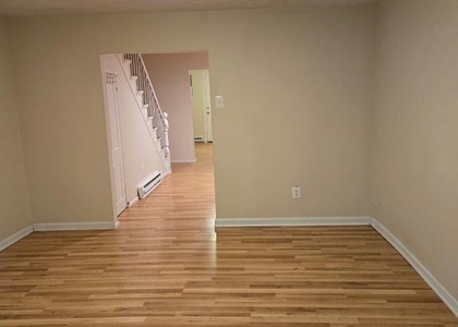 25 E Pall Mall Street - Photo 1