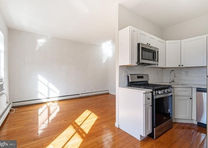 1917 Spring Garden Street - Photo 1