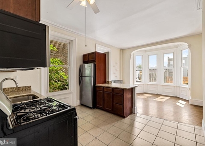 2808 W Girard Avenue - Photo 1