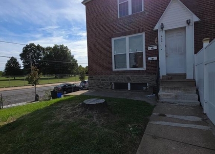 648 E Carver Street - Photo 1