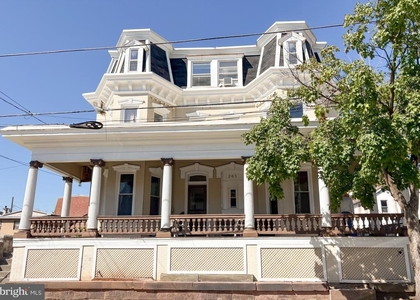 261 N. York Street - Photo 1