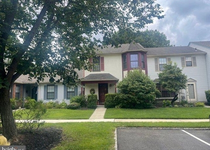 2 Chadwick Court - Photo 1
