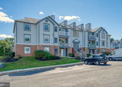207 Oak Leaf Circle - Photo 1