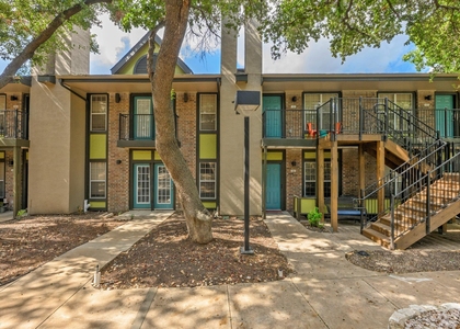 7685 Northcross Dr - Photo 1