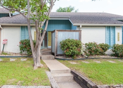 3409 Grooms St - Photo 1
