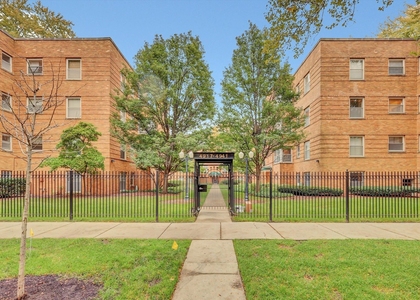 4935 N Wolcott Avenue - Photo 1