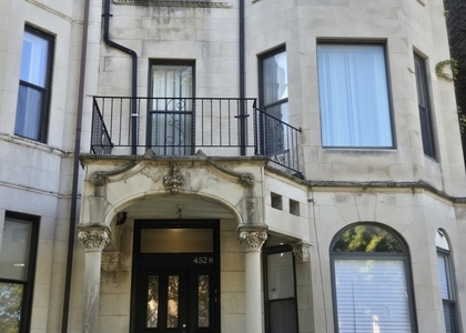 4528 S Prairie Avenue - Photo 1
