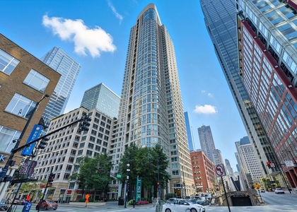345 N La Salle Drive - Photo 1