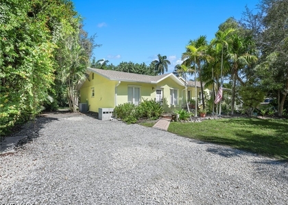 2437 Sunset Avenue - Photo 1