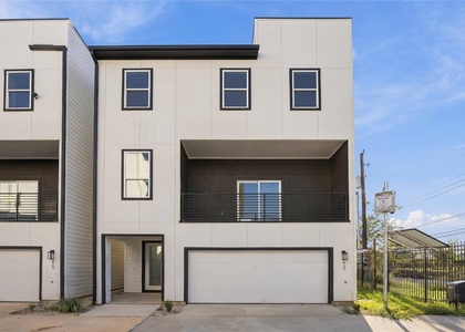4704 Thornton Views Road - Photo 1