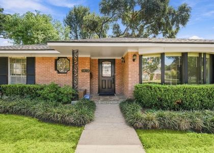 7823 Twin Hills Drive - Photo 1
