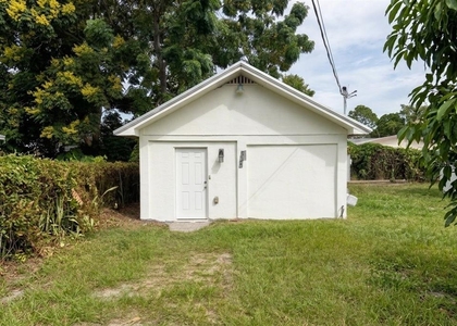 337 Avenue E Se - Photo 1
