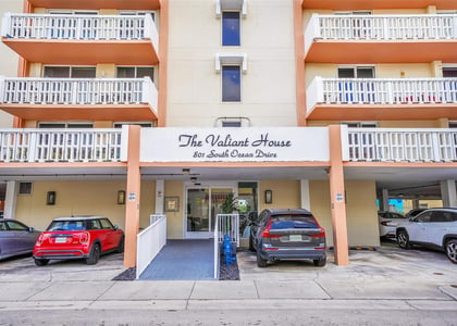 801 S Ocean Drive - Photo 1