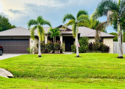 5713 Seagrape Drive - Photo 1