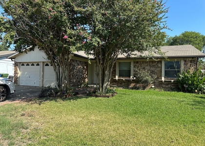 743 Price Drive - Photo 1