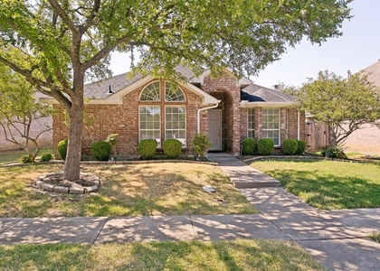 513 Creek Court - Photo 1