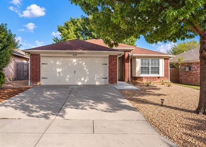 8120 Broken Arrow Road - Photo 1