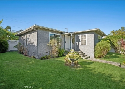 421 Catalina - Photo 1