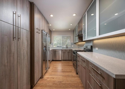 605 Highland Avenue - Photo 1
