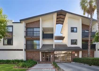 814 E Windsor Road - Photo 1