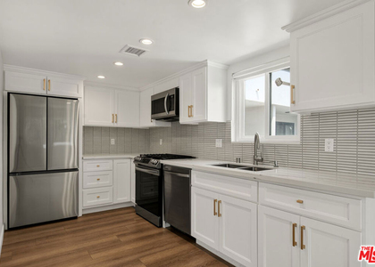 1470 Rexford Drive - Photo 1
