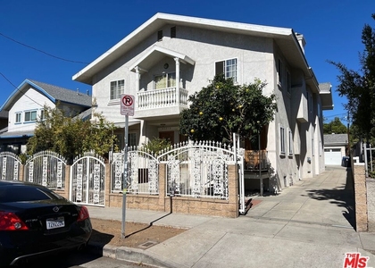 4621 Melbourne Avenue - Photo 1