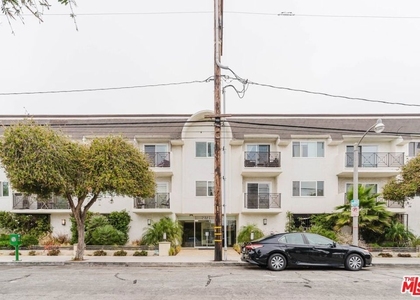 2721 2nd Street - Photo 1