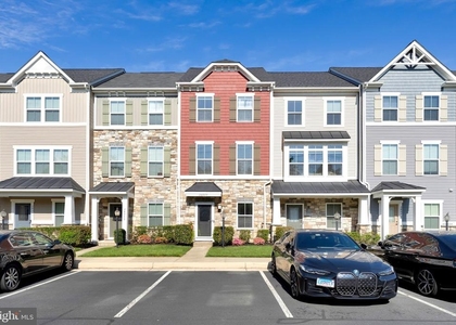 24977 Coats Square - Photo 1