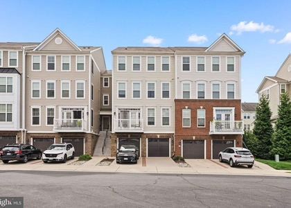 42243 Canary Grass Square - Photo 1