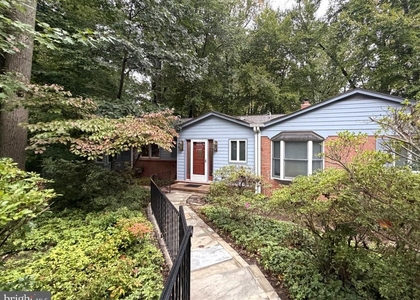 1424 Highwood Drive - Photo 1