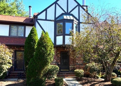 5 Tudor Court - Photo 1