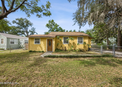 3011 Lake Shore Boulevard - Photo 1