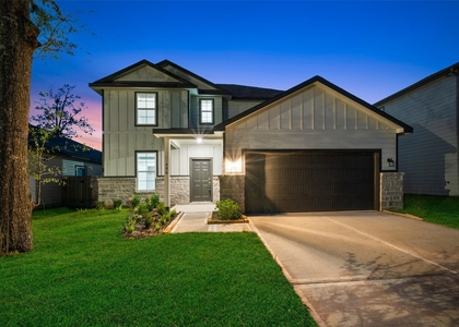 496 Shoreview Drive - Photo 1