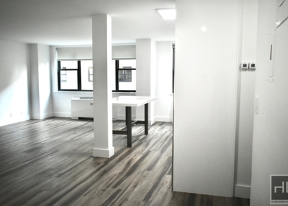 West 58th Street - Photo 1