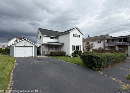 506 Hallstead Street - Photo 1