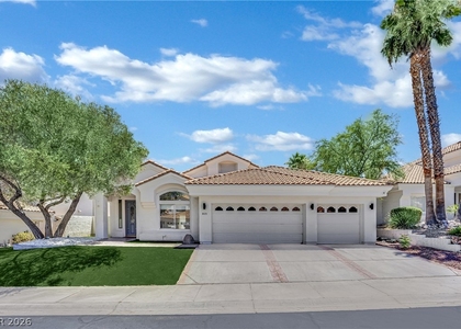 8121 Sunset Cove Drive - Photo 1