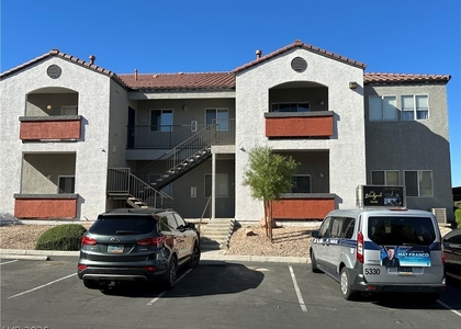 7413 W Russell Road - Photo 1