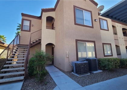 9580 W Reno Avenue - Photo 1