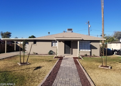 2422 N 20th Avenue - Photo 1