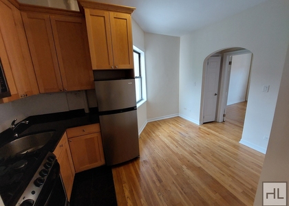 Grand Street - Photo 1