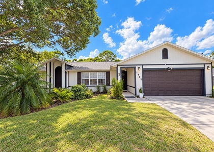 1902 Sw Aladdin Street - Photo 1