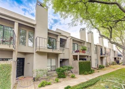 10811 Richmond Avenue - Photo 1