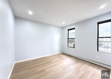 Steinway Street - Photo 1