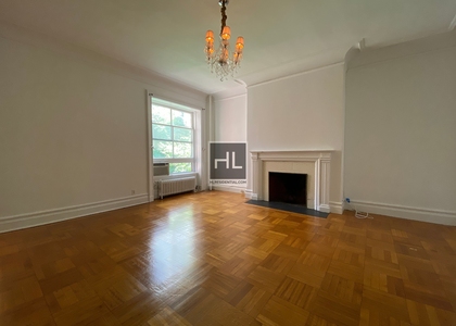 East 71 Street - Photo 1