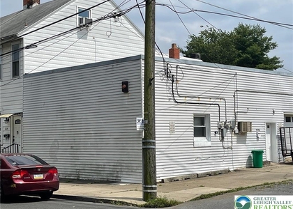 1116 W Liberty Street - Photo 1